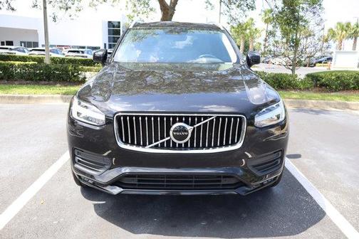 2021 Volvo XC90 T5 Momentum