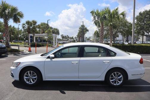 2018 Volkswagen Passat 2.0T S