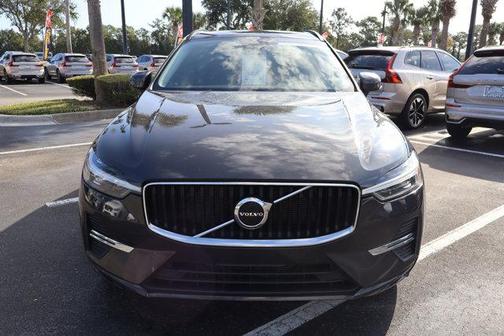 2022 Volvo XC60 B5 Momentum