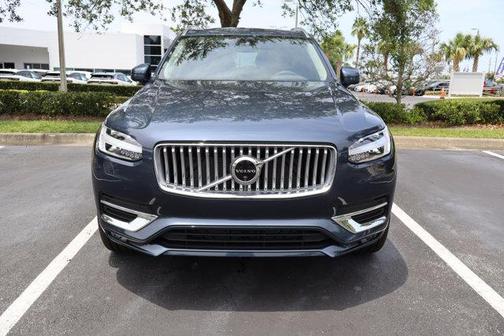 2025 Volvo XC90 B6 Plus 6-Seater