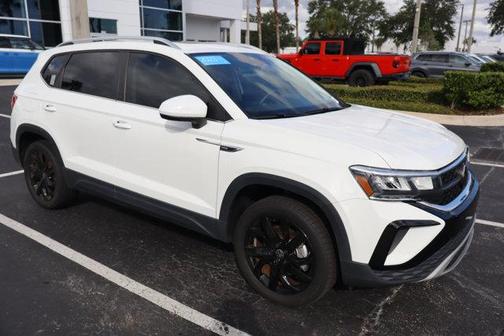 2023 Volkswagen Taos 1.5T SE