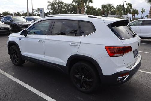 2023 Volkswagen Taos 1.5T SE