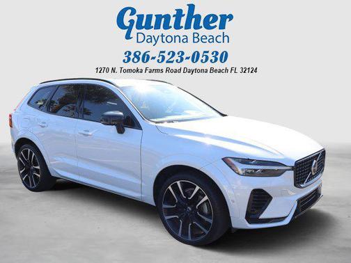 2024 Volvo XC60 Recharge Plug-In Hybrid T8 Ultimate Dark Theme