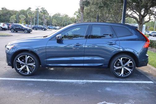 2025 Volvo XC60 B5 Ultra