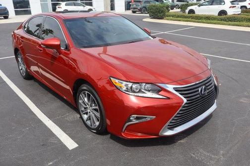 2018 Lexus ES 300h Base