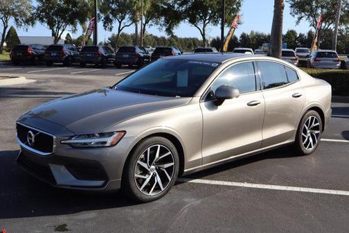 2019 Volvo S60 T6 Momentum