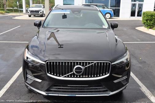 2022 Volvo XC60 B5 Inscription