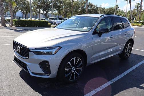 2024 Volvo XC60 B5 Plus Dark Theme