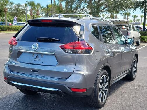 Gun Metallic 2019 Nissan Rogue SL