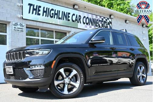 Diamond Black Crystal Pearlcoat 2023 Jeep Grand Cherokee 4xe Anniversary Edition