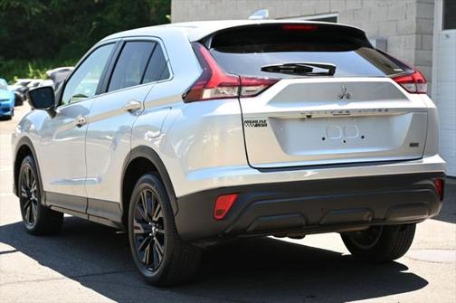 2024 Mitsubishi Eclipse Cross LE