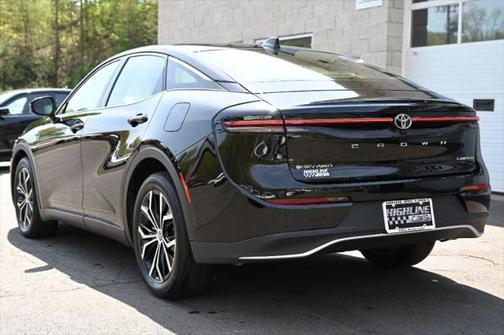2024 Toyota Crown Limited