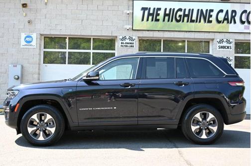Midnight Sky 2023 Jeep Grand Cherokee 4xe Base