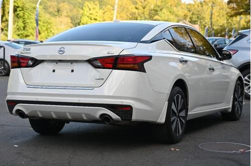 2022 Nissan Altima 2.5 SL