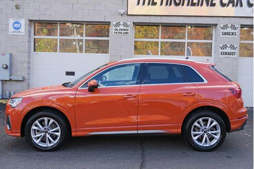 2024 Audi Q3 Premium 45 TFSI S line quattro Tiptronic