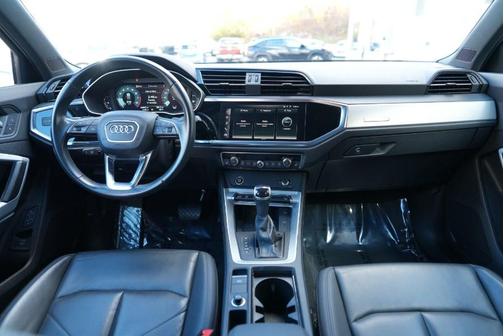 2024 Audi Q3 Premium 45 TFSI S line quattro Tiptronic