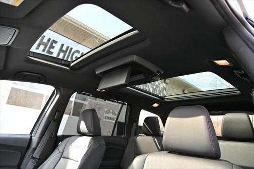 2022 Honda Pilot AWD Black Edition