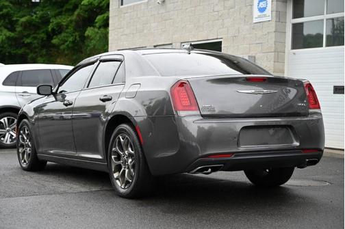 Granite Crystal Metallic Clearcoat 2017 Chrysler 300 S