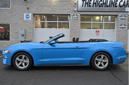 2022 Ford Mustang EcoBoost