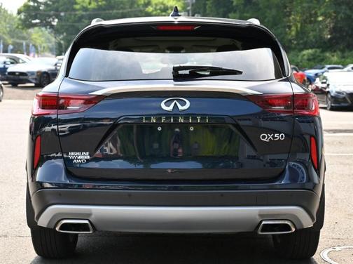 2022 INFINITI QX50 LUXE AWD