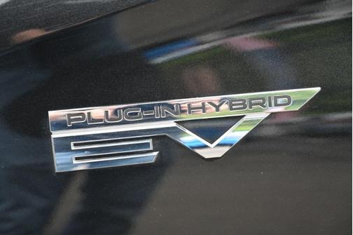 2023 Mitsubishi Outlander PHEV SE S-AWC