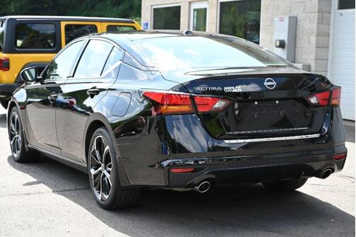 2023 Nissan Altima SR FWD