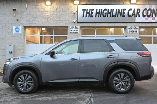 2023 Nissan Pathfinder S 4WD