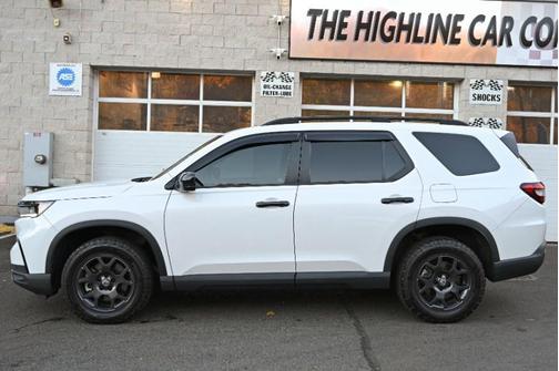2025 Honda Pilot TrailSport