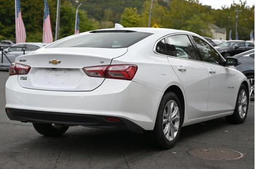2021 Chevrolet Malibu FWD LT
