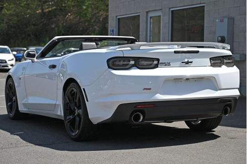 Summit White 2021 Chevrolet Camaro 2LT