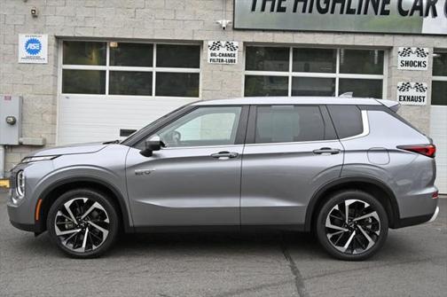 2023 Mitsubishi Outlander PHEV SE S-AWC