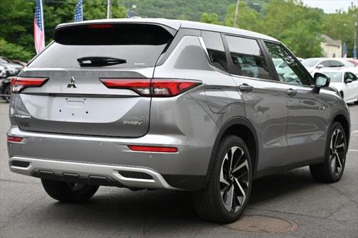 2023 Mitsubishi Outlander PHEV SE S-AWC