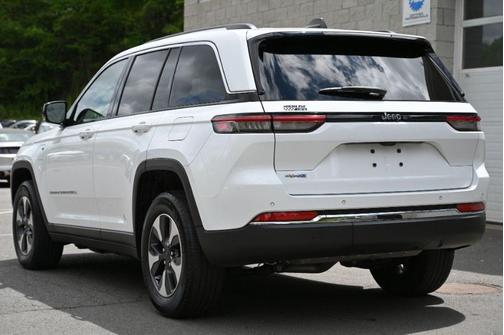 Bright White Clearcoat 2023 Jeep Grand Cherokee 4xe Base