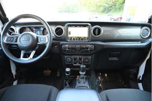 2023 Jeep Gladiator Overland