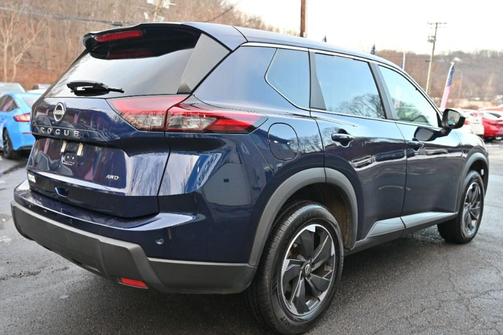 2025 Nissan Rogue SV