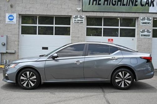 2022 Nissan Altima 2.5 SV
