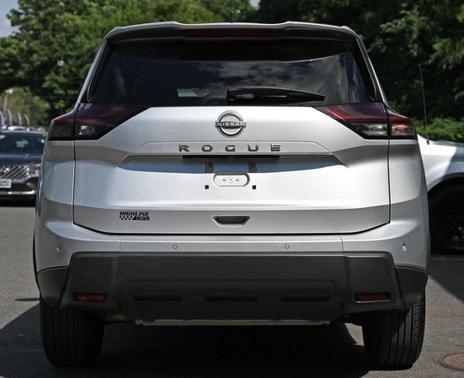 Brilliant Silver Metallic 2024 Nissan Rogue S