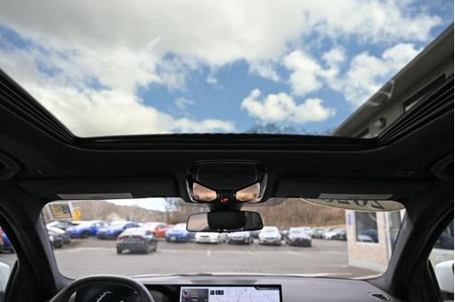 Alpine White 2025 BMW 330 xDrive