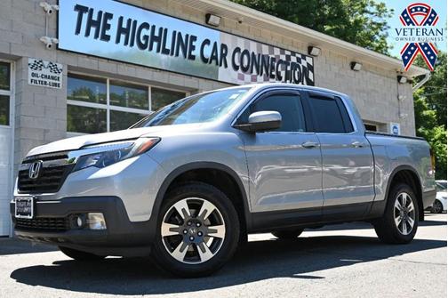 Modern Steel Metallic 2018 Honda Ridgeline RTL