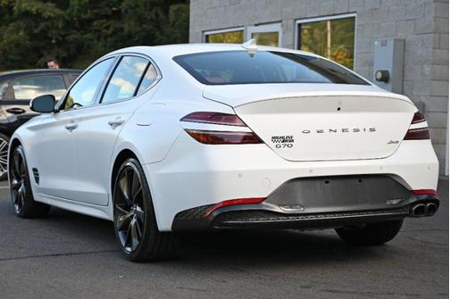 2023 Genesis G70 2.0T AWD