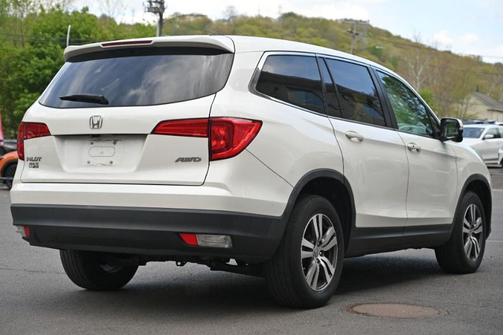 White Diamond Pearl 2017 Honda Pilot EX-L
