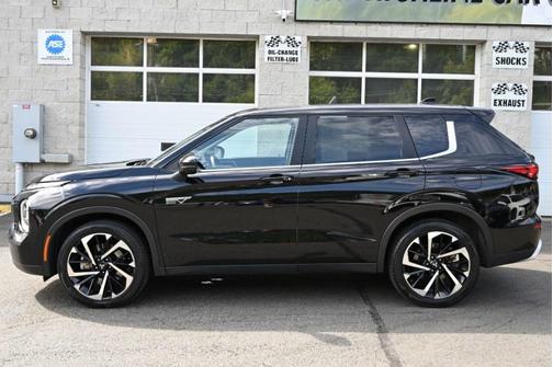 2023 Mitsubishi Outlander PHEV SE S-AWC