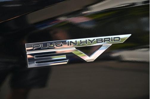 2023 Mitsubishi Outlander PHEV SE S-AWC