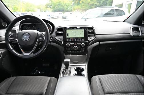 2022 Jeep Grand Cherokee Laredo