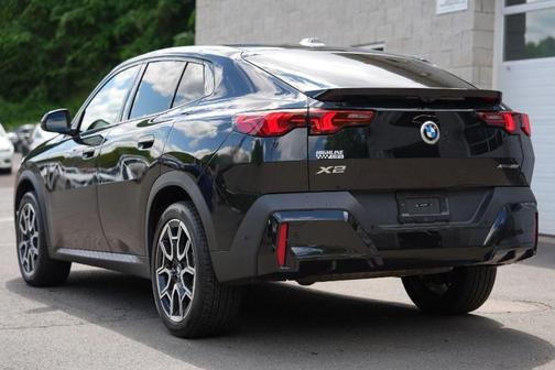 Black Sapphire Metallic 2025 BMW X2 xDrive28i