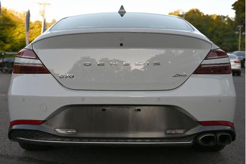 2022 Genesis G70 2.0T AWD
