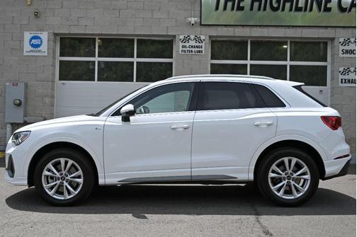Arkona White 2025 Audi Q3 Premium 45 TFSI S line quattro Tiptronic