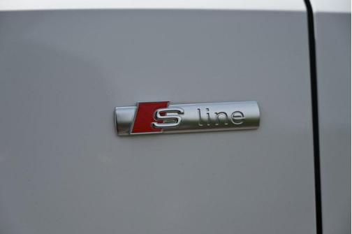 Arkona White 2025 Audi Q3 Premium 45 TFSI S line quattro Tiptronic