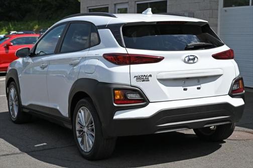 2021 Hyundai KONA SEL Plus