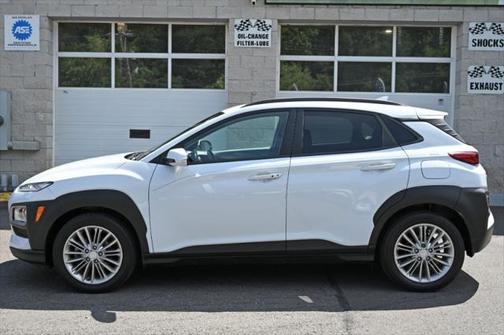 2021 Hyundai KONA SEL Plus